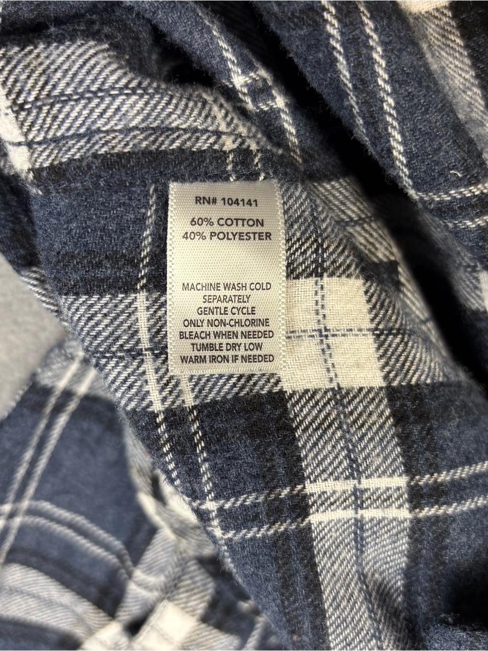 Field & Stream Men's Medium Flannel Shirt Blue White Plaid Long Sleeve Excellent - Picture 3 of 7